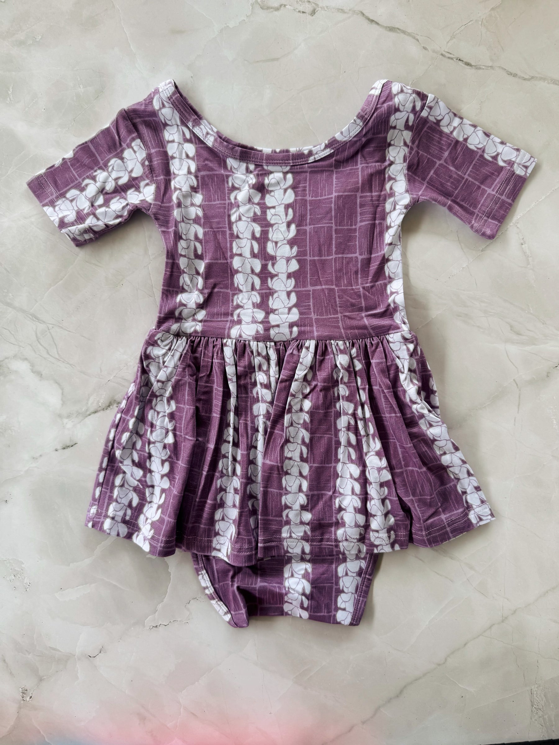 Puakenikeni lauhala Dress