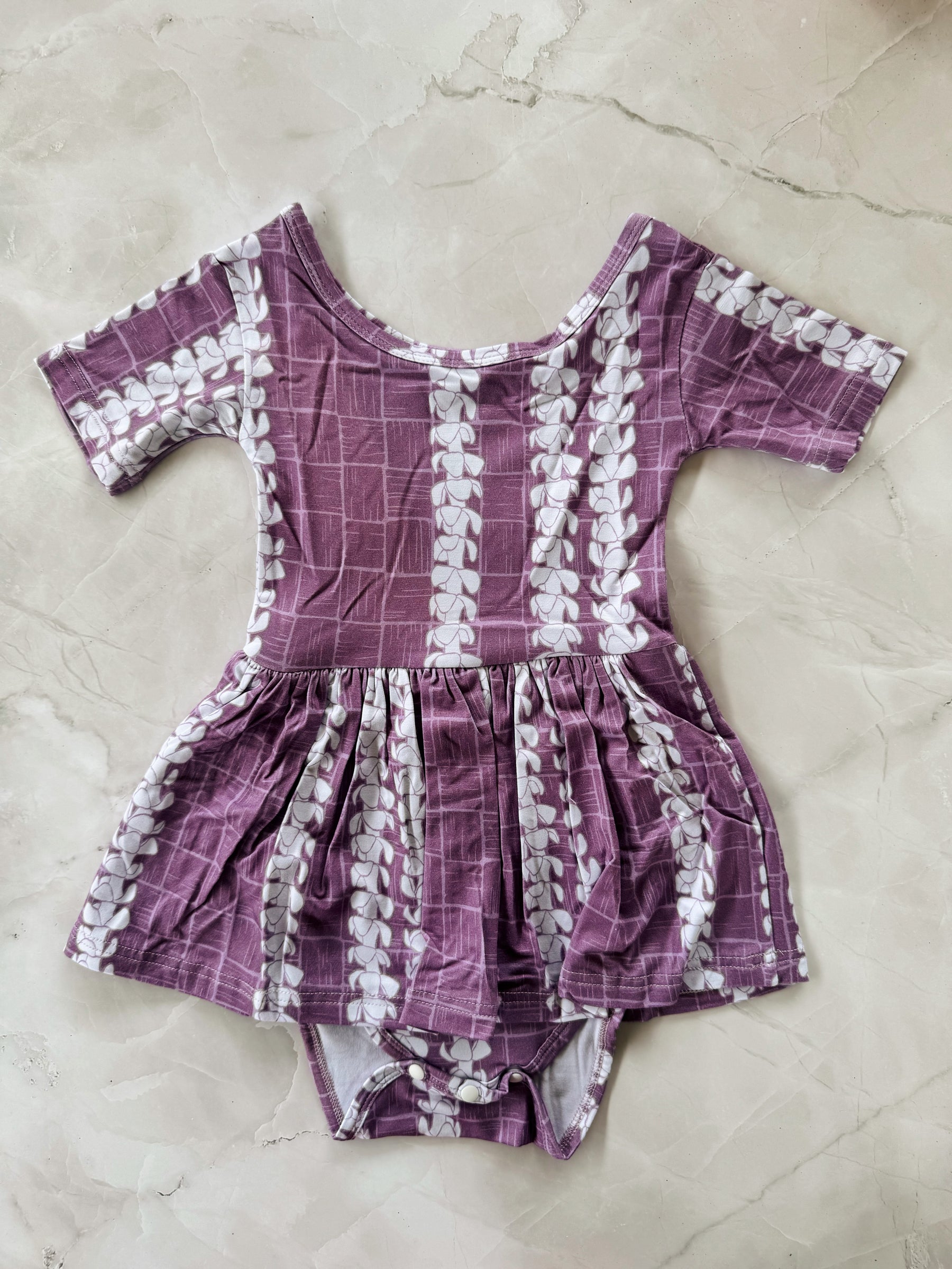 Puakenikeni lauhala Dress