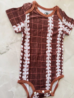 Puakenikeni Lauhala onesie